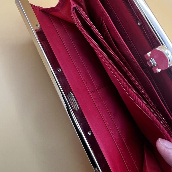 Women's Slim Vintage Faux Crocodile Wallet Mint Condition 1970's w/ 9 Card Slots - Picture 12 of 15